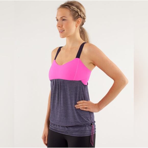 Lululemon Back on Track Pink Built in Sports Bra/ Running Shirt Size 6, KB452 - Picture 1 of 6